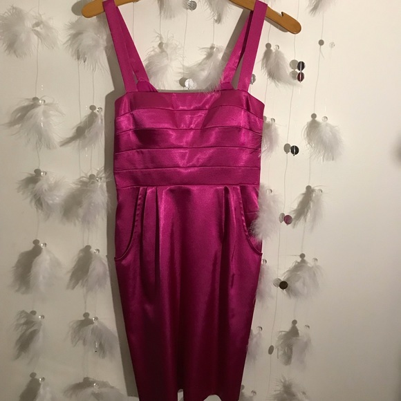 Fuchsia satin dress - Picture 1 of 2